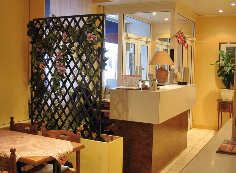 D'anjou Hotel Levallois-Perret